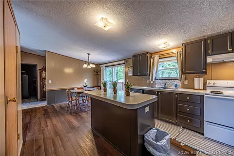 Kitchen - 34801 Drennon Chapel Rd, Edwards, MO 65326 photo 1 of 2