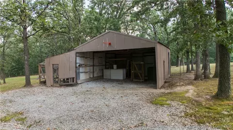 Exterior - 34801 Drennon Chapel Rd, Edwards, MO 65326 photo 4 of 9