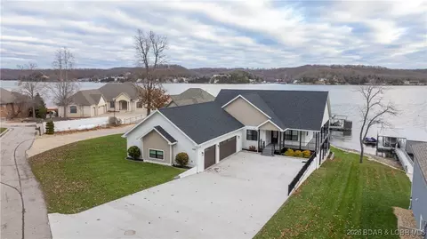 1972 Arrowridge Dr, Roach, MO 65787