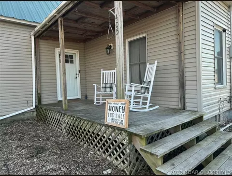 405 S Walnut St, Versailles, MO 65084 photo 1
