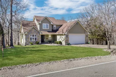 147 Blackfoot Rd, Lake Ozark, MO 65049