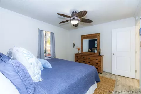 Bedroom - 11 Claw Dr, Camdenton, MO 65020 photo 5 of 6