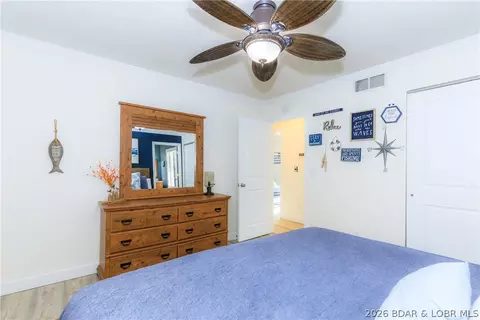 Bedroom - 11 Claw Dr, Camdenton, MO 65020 photo 6 of 6