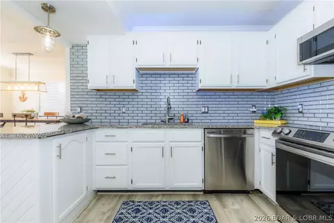 Kitchen - 11 Claw Dr, Camdenton, MO 65020 photo 3 of 4