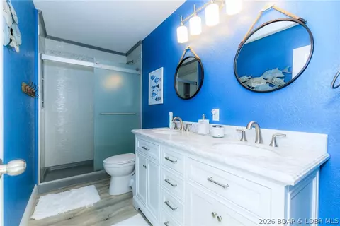 Bath - 11 Claw Dr, Camdenton, MO 65020 photo 4 of 5