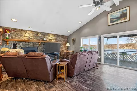 42 Grove Estates Dr, Linn Creek, MO 65052