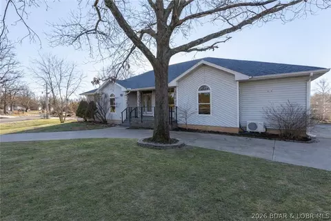 46 Watkins Dr, Camdenton, MO 65020