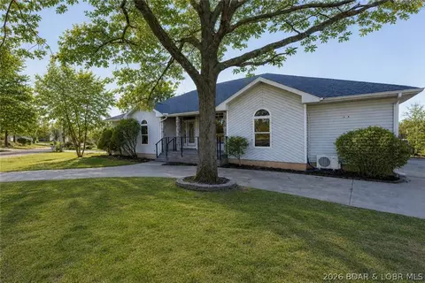 46 Watkins Dr, Camdenton, MO 65020