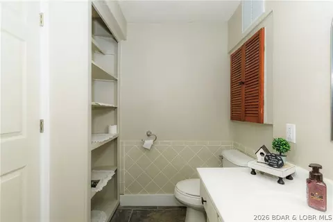 Bath - 39 Rustic Pl, Camdenton, MO 65020 photo 5 of 5