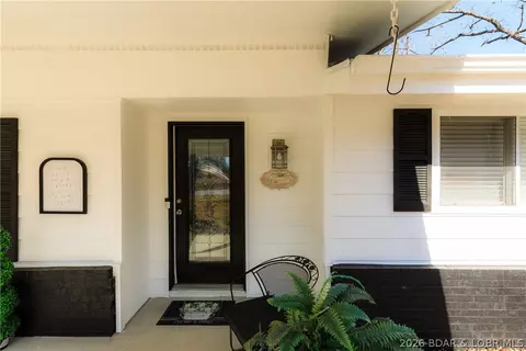 Exterior - 39 Rustic Pl, Camdenton, MO 65020 photo 1 of 17