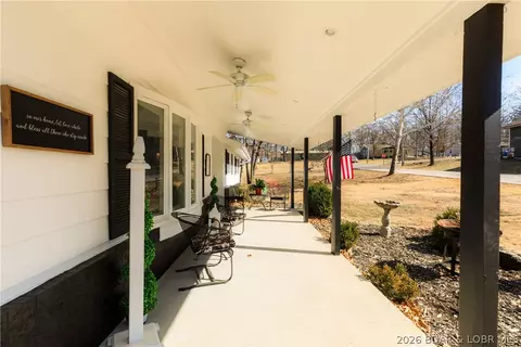 Exterior - 39 Rustic Pl, Camdenton, MO 65020 photo 5 of 17