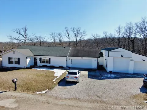 366 Highlands Dr, Camdenton, MO 65020