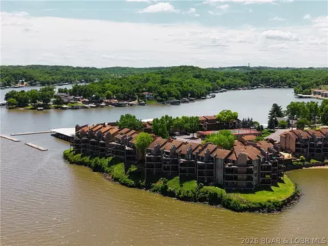 24 Sunrise Ridge Dr #213, Sunrise Beach, MO 65079