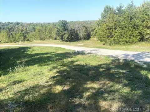 64 Ac Horseshoe Bend Pkwy, Four Seasons, MO 65049