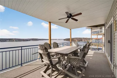 228 Palisades Condo Dr #3B, Lake Ozark, MO 65049