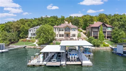 775 Grandview Dr, Sunrise Beach, MO 65079