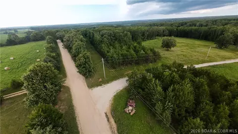 1 Greystone Road, Eldon, MO 65026