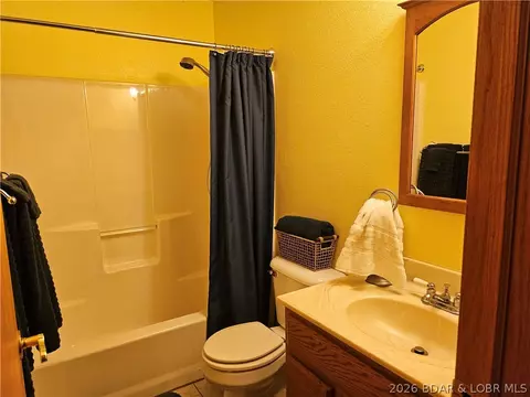 Bath - 162 Silent Springs Ln, Roach, MO 65787 photo 3 of 4