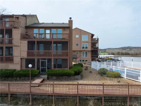 103 Rock Dove Ln #1A, Camdenton, MO 65020