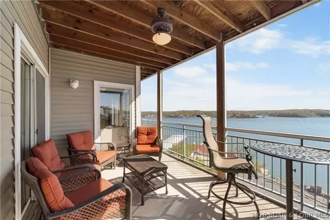 30 Palisades Lakeview Dr #2B, Lake Ozark, MO 65049
