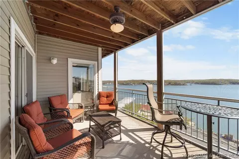 30 Palisades Lakeview Dr #2B, Lake Ozark, MO 65049