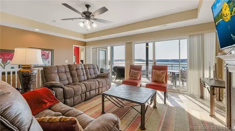 310 W Palisades Condo Dr #1B, Lake Ozark, MO 65049