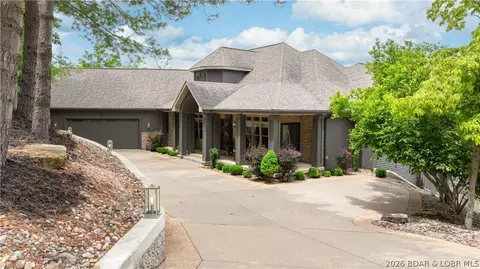 451 Wedgewood Dr, Camdenton, MO 65020
