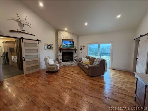 Living - 367 Hwy Mm, Eldon, MO 65026 photo 1 of 2