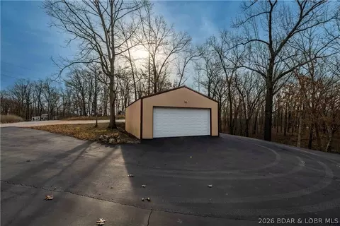 Exterior - 31048 Broken Circle Rd, Stover, MO 65078 photo 3 of 15