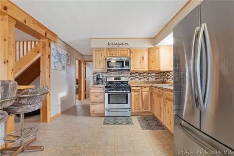 Kitchen - 31048 Broken Circle Rd, Stover, MO 65078 photo 1 of 5