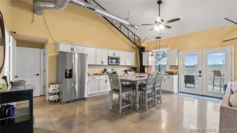 375 Admirals Pt, Climax Springs, MO 65324