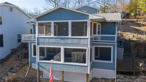 830 Shawnee View Dr, Sunrise Beach, MO 65079