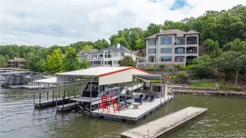 1028 Brookhaven Ln, Sunrise Beach, MO 65079