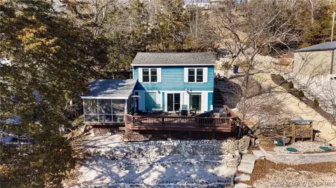 27602 Golden Point Ct, Barnett, MO 65011