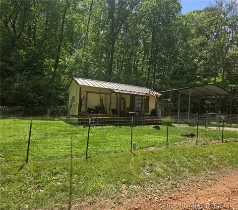 33616 Ray Rd, Stover, MO 65078