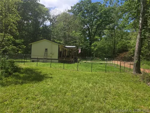 Exterior - 33616 Ray Rd, Stover, MO 65078 photo 2 of 2