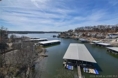 158 Regatta Bay Cir #4E, Lake Ozark, MO 65049