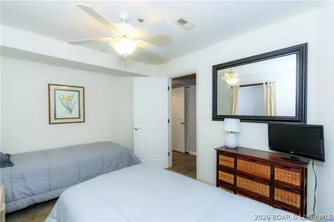 Bedroom - 601 Park Place Dr #1A, Kaiser, MO 65047 photo 5 of 8