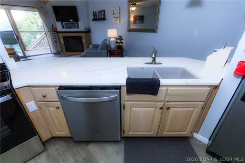 Kitchen - 601 Park Place Dr #1A, Kaiser, MO 65047 photo 5 of 5