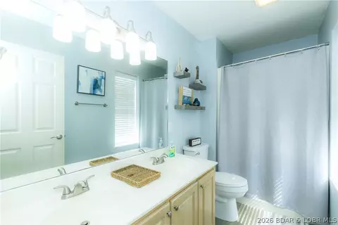 Bath - 601 Park Place Dr #1A, Kaiser, MO 65047 photo 1 of 3