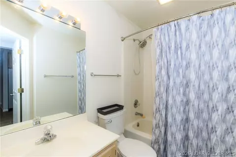 Bath - 601 Park Place Dr #1A, Kaiser, MO 65047 photo 3 of 3
