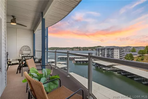151 Upper Monarch Cove Rd #5E, Lake Ozark, MO 65049
