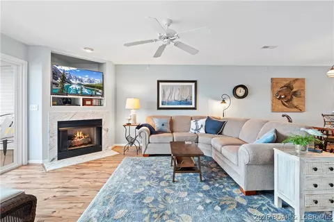 194 Park Place Ln #3C, Kaiser, MO 65047