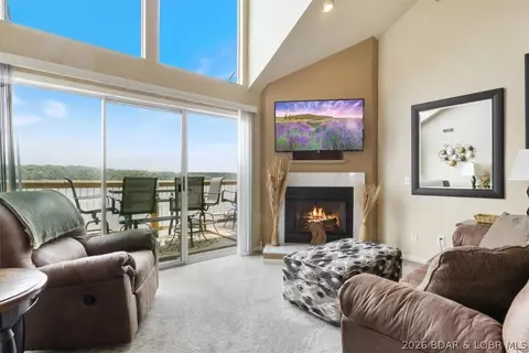 1481 Ledges Dr #1047, Osage Beach, MO 65065