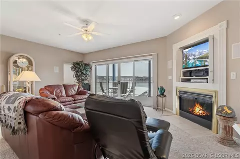 36 Monarch Cove Ct #2C, Lake Ozark, MO 65049