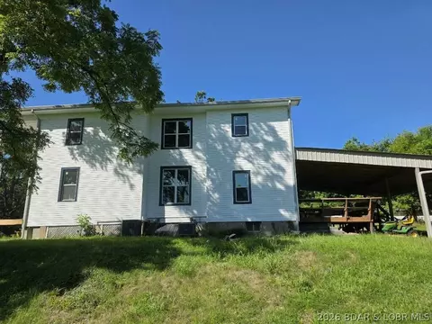Exterior - 1105 Lay Ave, Warsaw, MO 65355 photo 5 of 10