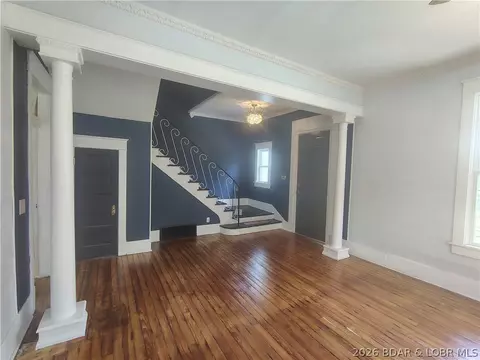 Entry Way - 1105 Lay Ave, Warsaw, MO 65355 photo 1 of 12