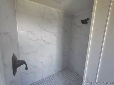 Bath - 1105 Lay Ave, Warsaw, MO 65355 photo 8 of 10