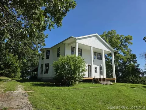 Exterior - 1105 Lay Ave, Warsaw, MO 65355 photo 2 of 10