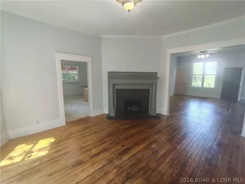 Living - 1105 Lay Ave, Warsaw, MO 65355 photo 7 of 10